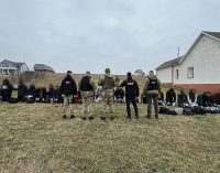 На кордоні з Румунією прикордонники зупинили бус із 34 ухилистами