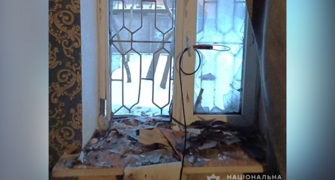 Залишив на підвіконні квартири гранату аби помститися: поліцейські Дніпра затримали зловмисника