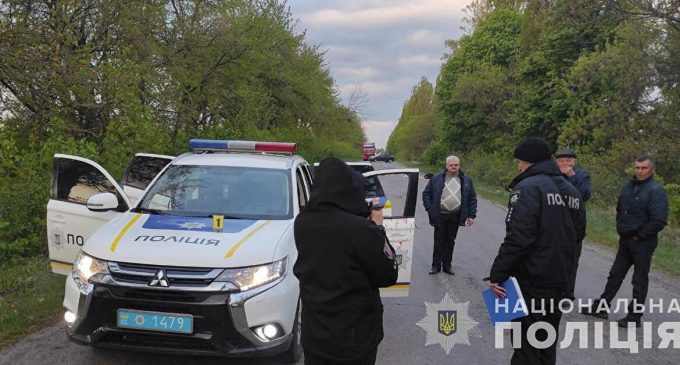У мережі поширюють фото та дані ймовірних убивць поліцейських у Вінницькій області