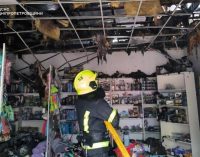 Дніпровський район: рятувальники ліквідували пожежу в торговельних павільйонах