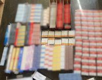 Криворізькі поліцейські вилучили майже тисячу пачок цигарок, що продавались без марок акцизного збору: подробиці