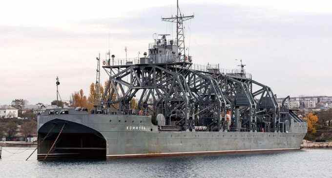 Українські військові “дістали” черговий корабель Росії в Криму, – ВМС