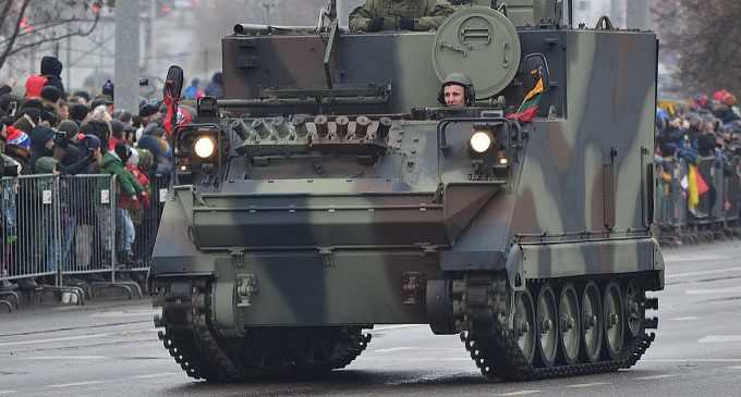 Литва передала збройним силам України бронетранспортери М577