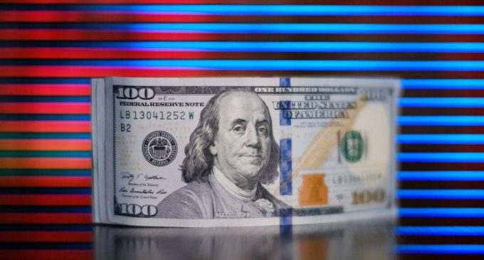 НБУ підвищив офіційний курс долара до чергового максимуму
