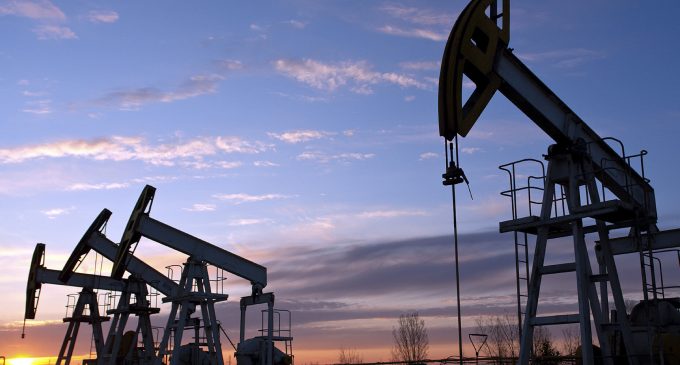 Торги російської нафти перевищують ціновий ліміт країн G7 – Bloomberg