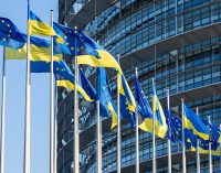 Європа готується взяти на себе підтримку України після допомоги США – Bloomberg