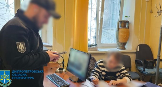 55 млн грн збитків через перевищення службових повноважень: викрито інспектора податкової служби на Дніпропетровщині