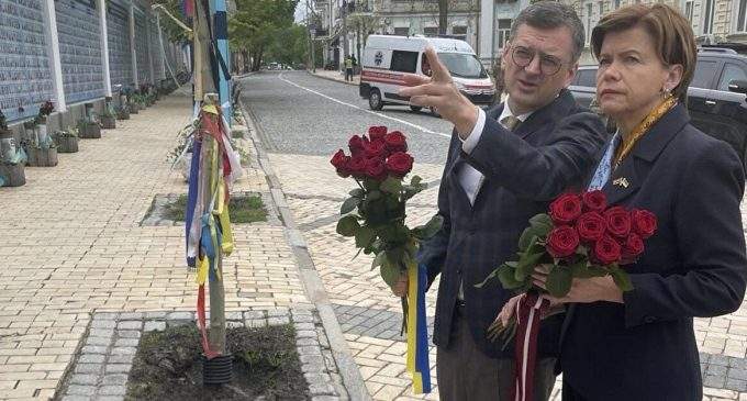 До України приїхала очільниця МЗС Латвії з першим закордонним візитом