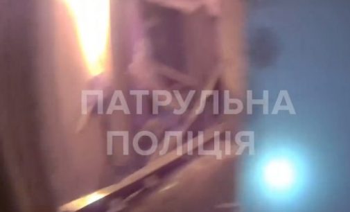 Перші хвилини після вибуху газу у Кривому Розі: відео з бодікамер поліції