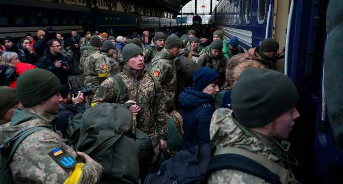 Суд Луцька виніс вирок жінці, яка “здавала” місця видачі повісток. У ЗСУ відреагували