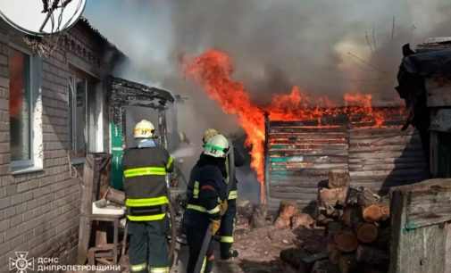 У Павлограді надзвичайники врятували від вогню житловий будинок