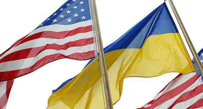 Зброя, фінанси та гуманітарка: яку допомогу Україна отримувала від США