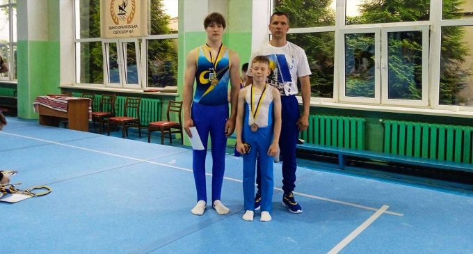 Гімнасти з Камʼянського стали бронзовими призерами чемпіонату України