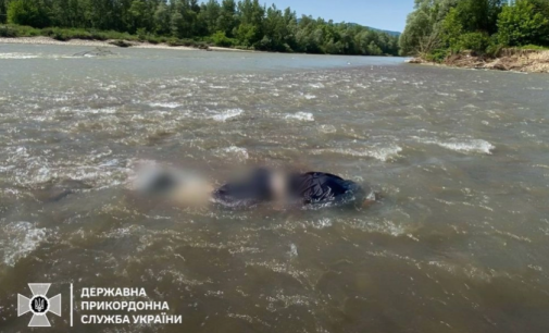 «Тіло несло течією вздовж берега»: у Тисі виявили черговий труп