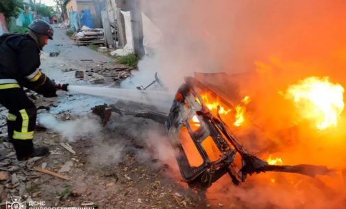 У Нікополі через ворожий обстріл зайнявся автомобіль