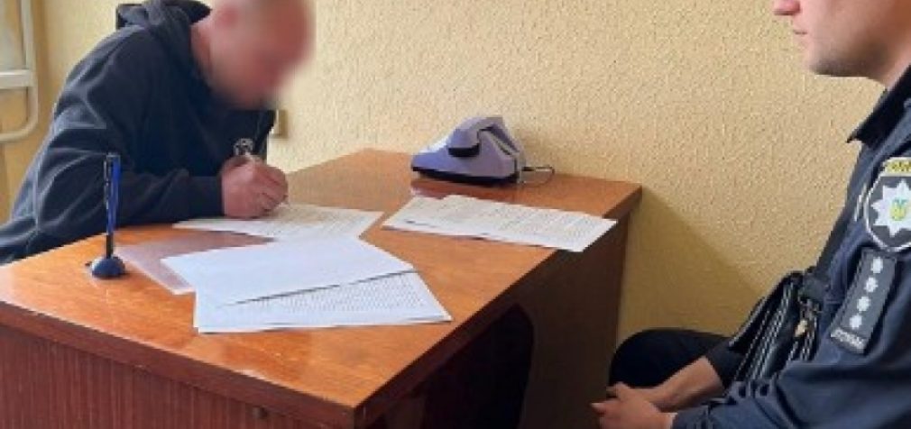 Вчинив грабіж на вулиці міста: поліцейські Дніпра повідомили про підозру чоловікові