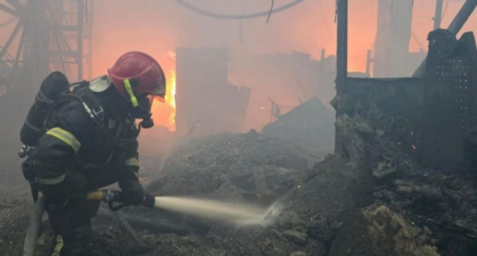 Обстріл “Епіцентра” в Харкові: зросла кількість жертв та постраждалих