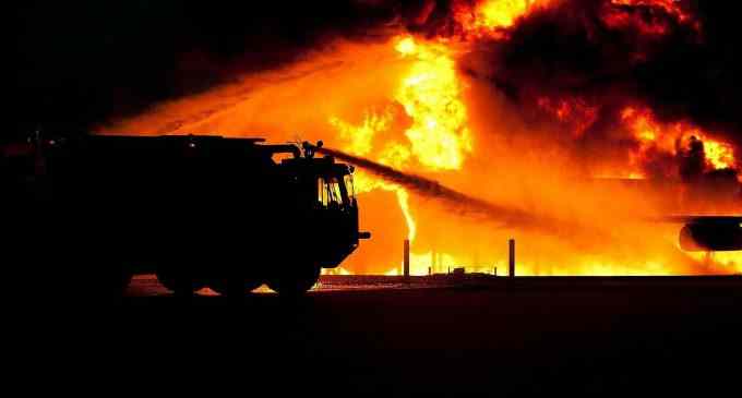 В окупованому Луганську згоріла нафтобаза росіян – ОВА