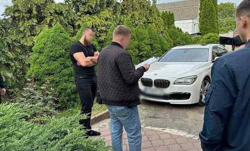 У Києві затримали “кримінальних авторитетів”: контролювали вивезення чоловіків за кордон