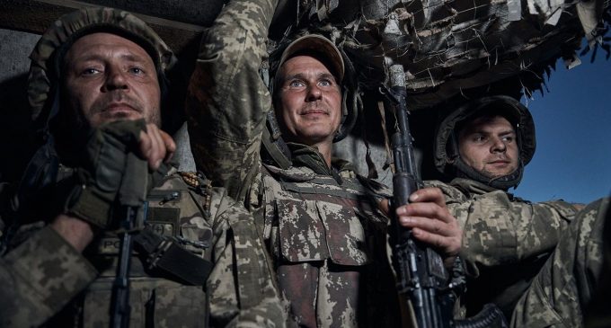 Генштаб про ситуацію на фронті: ЗСУ посилює оборону на прикордонні Харківської області