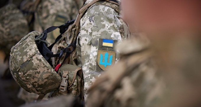 Чиновнику одеської військової частини вручили підозру за допущення крадіжки виплат бійців