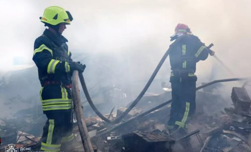 Дніпро: 8 людей, серед яких 2 дітей, отримали поранення внаслідок ворожої атаки