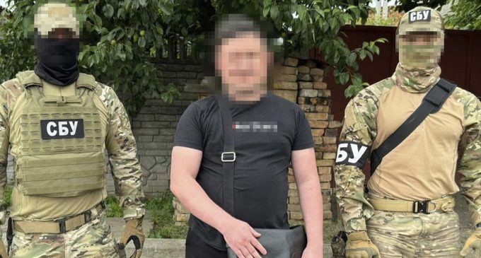 СБУ затримала блогерів, які “засвітили” позиції Сил оборони у соцмережах