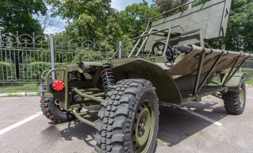 Захисникам із Камʼянського передали автомобіль підвищеної прохідності «Багі»