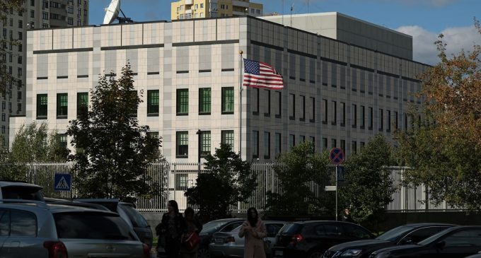 У посольстві США підтвердили смерть аташе у київському готелі Hilton