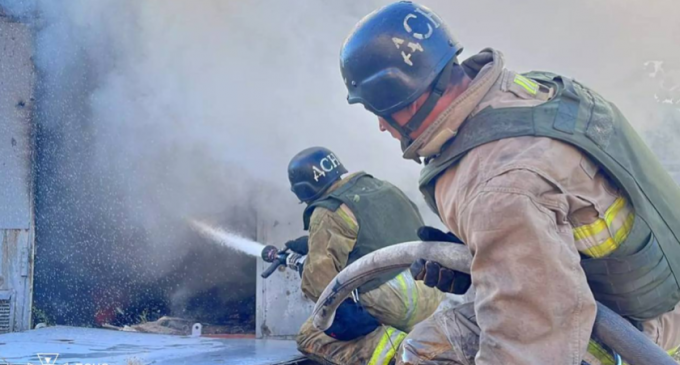 Нікопольські вогнеборці ліквідували пожежу, що виникла внаслідок ворожого обстрілу