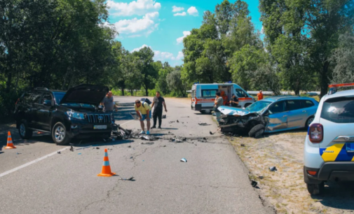 У Дніпрі Toyota виїхала на зустрічну та зіткнулась з Renault: подробиці ДТП