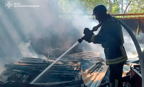 Під час ліквідації пожежі у Криворізькому районі вогнеборці виявили тіла двох людей