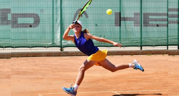 Юні спортсменки з Кам’янського стали призерками чемпіонату України з тенісу