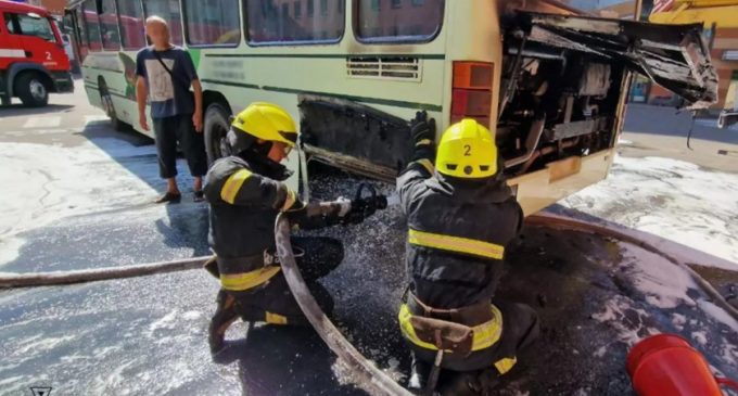 У Шевченківському районі Дніпра зайнявся пасажирський автобус