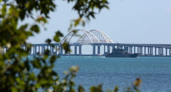 Окупанти зміцнюють Кримський міст, – ЗМІ