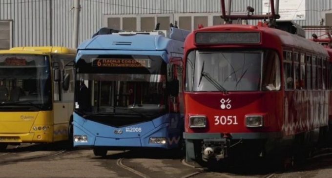 Через вибухи у Дніпрі у роботі громадського транспорту діють зміни