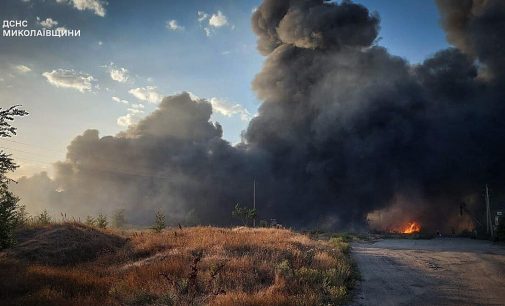 У Миколаєві сталася масштабна пожежа на асфальтовому заводі