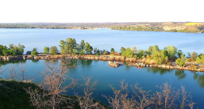 В Україну повертається спека та ймовірні графіки відключення світла