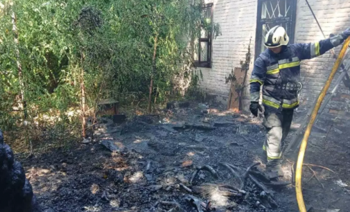 У Запоріжжі зайнявся дах житлового будинку: обійшлося без постраждалих