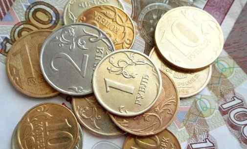 ЗМІ: Рубль обвалився до більш ніж двомісячного мінімуму