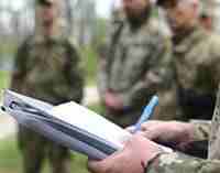 Вночі невідомий обстріляв пост охорони Луцького ТЦК, поранено солдата