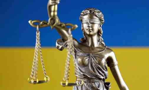 Вища рада правосуддя відправила у відставку двох суддів