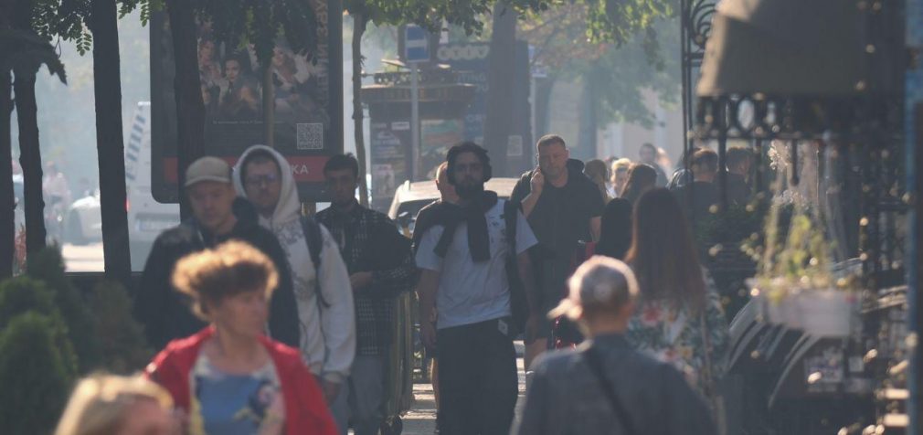 Не тільки Київ. Погіршення якості повітря фіксують по Україні (мапи)