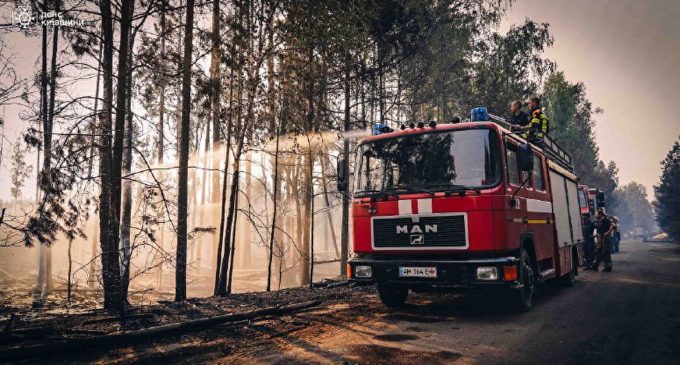 У Чорнобильський зоні нова пожежа: залучили 4 сотні рятувальників