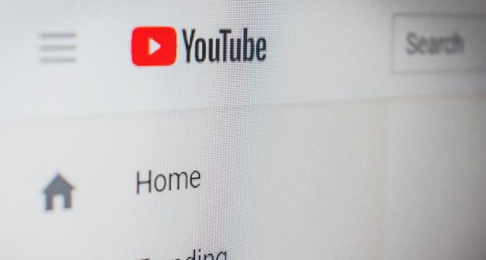 YouTube розробляє інструменти для виявлення фейкових аудіо та відео