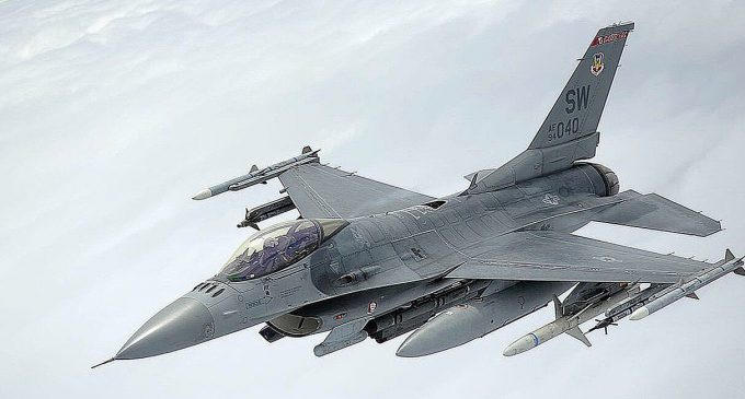 До центру навчання пілотів у Румунії прибули F-16 з Нідерландів