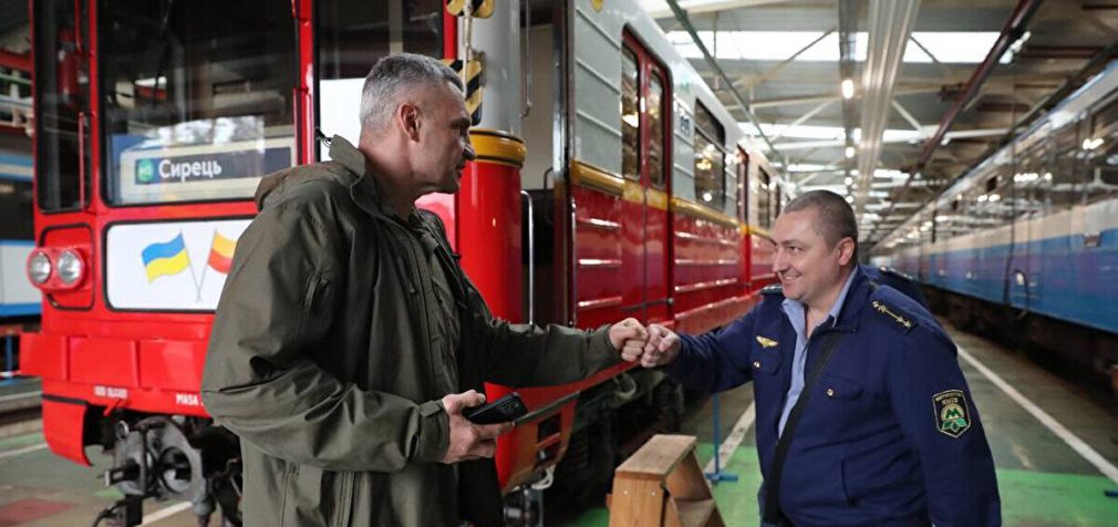 Київ переплатив 160 млн грн за доставку подарованих вагонів метро із Польщі