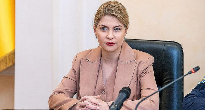 Стефанишина каже, що розмов про вступ України до НАТО без частини територій не було