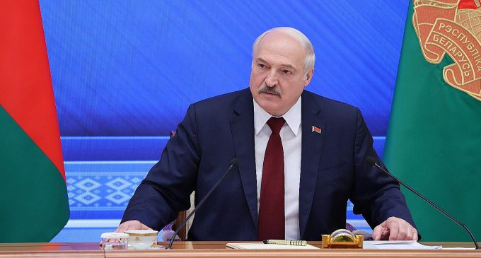 Лукашенко захотів присутність Білорусі на переговорах України та РФ