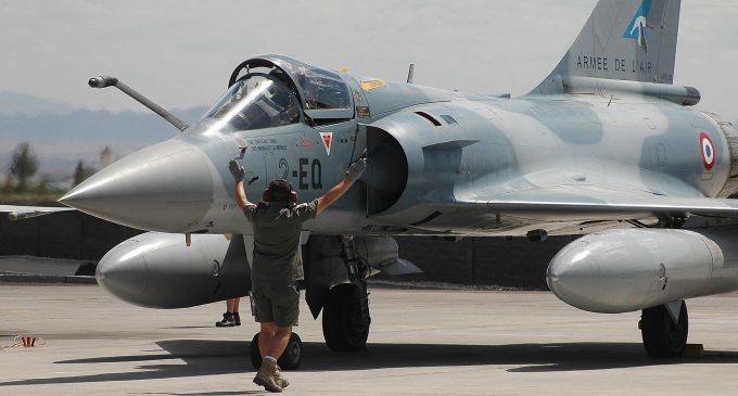 Франція передасть Україні винищувачі Mirage 2000 у першій половині 2025 року